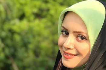 پوشش متفاوت مجری محجبه شبکه خبر کنار همسر قد بلند و خلبانش !!