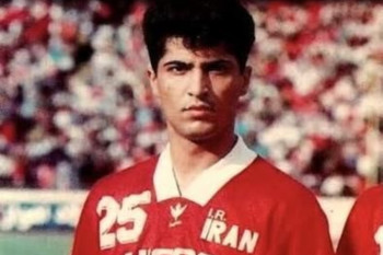 اجرای هیجان انگیز آهنگ جام جهانی 2006 توسط مهرداد میناوند/پژمان جمشیدی/نیما نکیسا !