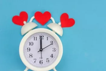 معنای عاشقانه و رومانتیک ساعت های جفت هر عدد را میدانید ؟!