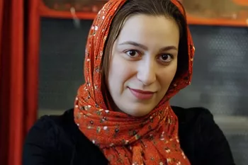 استایل شیک میلان و حنا دوقلوهای فلامک جنیدی در کوچه و خیابان های تهران !!