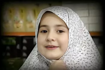 تغییر چهره خفن خانوم کوچولوی تبلیغ داروگر بعد از ۳۰ سال در فرانسه !!