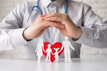 نکاتی برای دریافت خدمات ویزیت پزشک، آزمایش و فیزیوتراپی در منزل