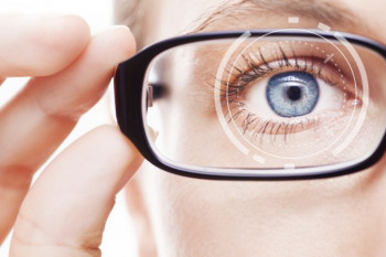 تشخیص ضعیف شدن چشم و ضعف بینایی در کودکان