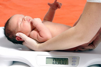 ۱۲ علت اصلی تولد نوزاد با وزن کم هنگام تولد