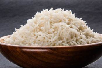 چگونه بوی سوختگی برنج را از بین ببریم ؟