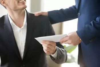 حقوق در خواب / تعبیر خواب حقوق گرفتن چیست ؟