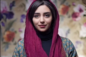 خانم بازیگر از مادر امروزیش رونمایی کرد !!