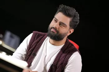 استایل ژیگول ایمان قیاسی با موهای بلند قبل از شهرت!