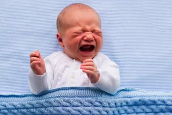 حضانت فرزند نامشروع با چه کسی است ؟