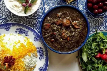 طرز تهیه قورمه سبزی در شهرهای مختلف ایران