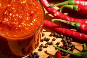 طرز تهیه سس فلفل قرمز در خانه
