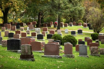 تعبیر خواب قبرستان : 29 معنی و تعبیر دیدن قبرستان در خواب