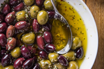 طرز تهیه ترشی سپستون سبز ( ترشی پهیل ) جنوبی