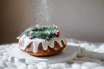 3 روش جهت تهیه شیرینی حلقه‌ ای کریسمس