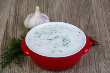 فوت و فن تهیه سس ماست خانگی