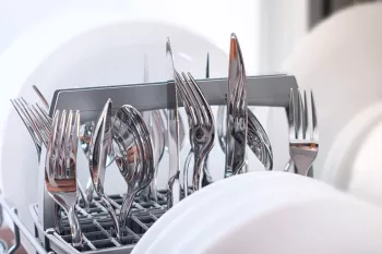 جلوگیری از زنگ زدن کارد و چنگال در ماشین ظرفشویی با چند ترفند