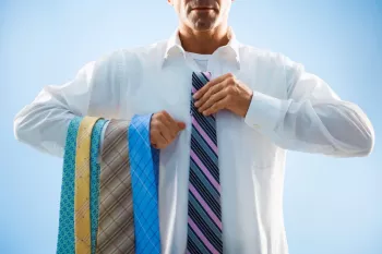 توصیه های لازم جهت شستشو و نگهداری از کراوات
