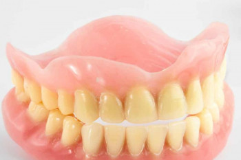 مراقبت از دندان‌های مصنوعی با چند ترفند ساده