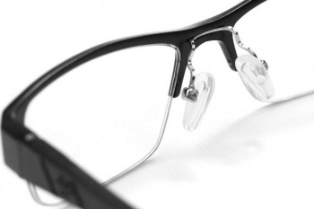 چگونه پد بینی عینک را تمیز و ضدعفونی کنیم؟