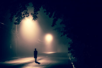 شعر تنهایی | زیباترین شعرهای فریدون مشیری در مورد تنهایی