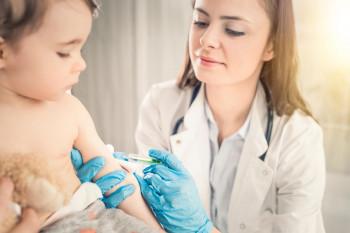 مراقبت های بعد از واکسن نوزاد