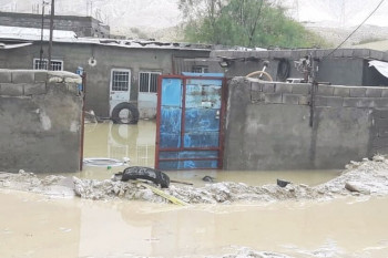 وقوع سیلاب وحشتناک در کنگان و عسلویه