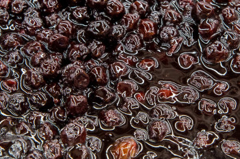 طرز تهیه ترشک آلبالو به 2 روش آسان در منزل