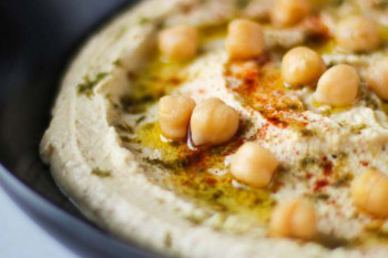 طرز تهیه 2 مدل هوموس غذای لبنانی بی نظیر و عالی در منزل