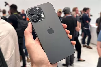 سرعت نصب iOS 18.2: اپل از رقبای خود پیشی گرفت/ راز موفقیت جدید اپل چیست؟