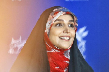 حضور مژده لواسانی در نشست ماهانه حریر در خانه شعر و ادبیات!