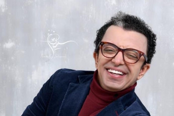 تصویر جالب فرزین محدث از صندلی ناصرالدین شاه!