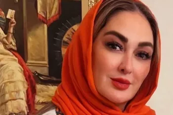 روسری گران قیمت و بسیار شیک الهام حمیدی همراه با ژست های خاصش!