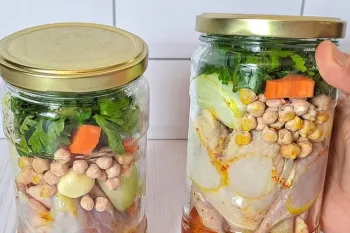این غذا برای بیمار معجزه میکنه /طرز تهیه عصاره گوشت در شیشه برای بیمار