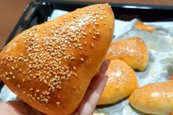 طرز تهیه نان شکم پر پیتزایی با این خمیر میتونی کلی غذای خوشمزه درست کنی / راحت و فوری با کمترین مواد
