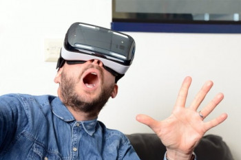 این هدست واقعیت مجازی در صورت مردن در بازی شما را در دنیای واقعی می کشد!
