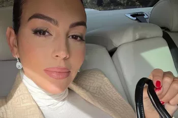سلفی جدید جورجینا رودریگز با خواهرش ایوانا!