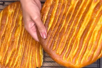 دیگه نان صبحانه تکراری نخور / آموزش پخت نان صبحانه زعفرونی!