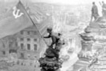 ورود ارتش سرخ شوروي به برلين پايتخت آلمان در پايان جنگ جهاني دوم (1945م)