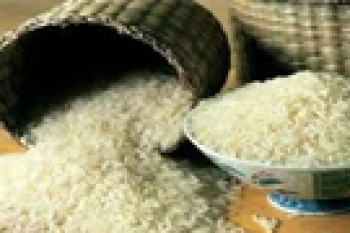 به علت کمبود برنج در سطح کشور وزارت بازرگانی شصت هزار تن برنج از دولت پاکستان خریداری کرد(1353ش) 