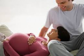 آیا نزدیكی در دوران بارداری و پس از آن مانعی دارد؟