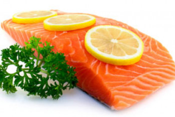 ماهی سالمون بهاره با سبزیجات نعناعی