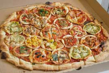 بزرگترين پيتزا جهان + عکس