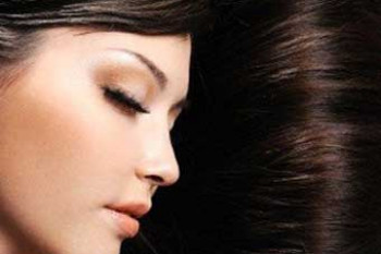 ۵ ترکیب گیاهی عالی برای تقویت مو