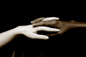 چرا رنگ پوست انسان ها با یکدیگر متفاوت است؟