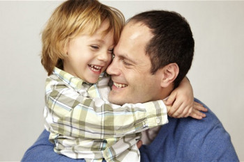 بررسی روابط پدر و فرزند،چگونه یک پدر نمونه باشیم؟
