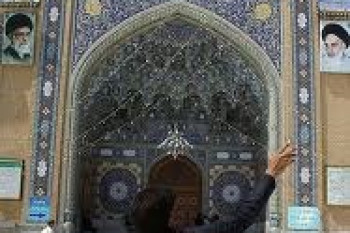 با امام زمان (عج) مسجد مقدس جمكران را تعمير مى كرديم
