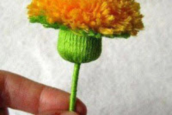 آموزش هنری درست کردن گل با کاموا باریک
