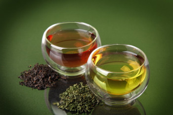 معایب و مزایای چای سبز چیست؟