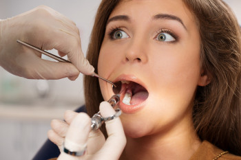 درمان آبسه و عفونت لثه و دندان بعد از عصب کشی