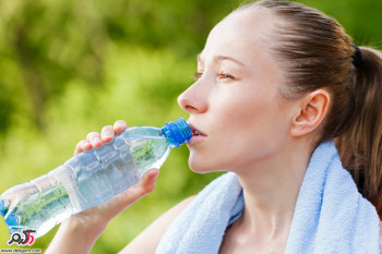 فواید نوشیدن آب و مایعات در زمان ورزش کردن